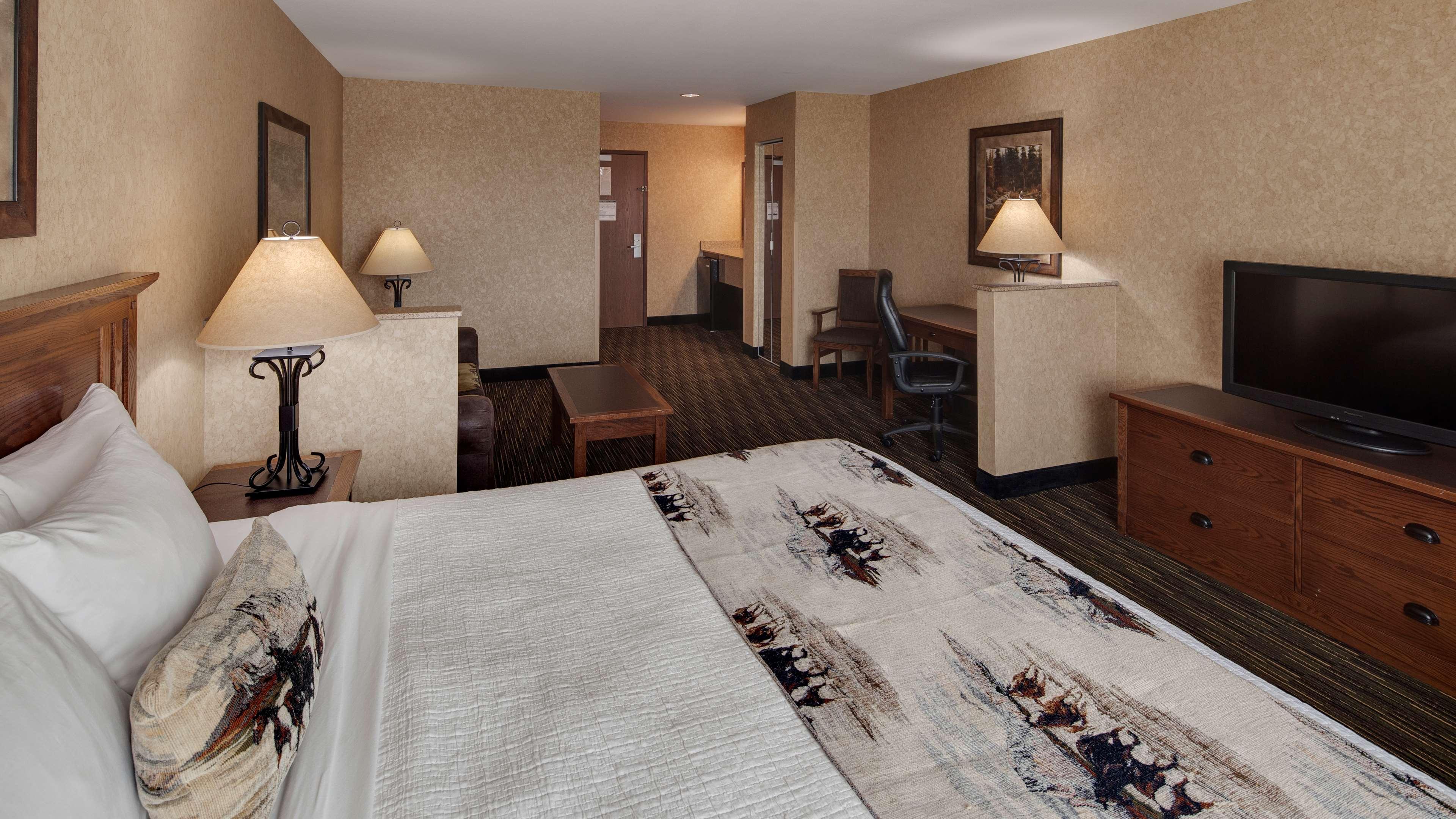 Best Western Plus Kelly Inn And Suites Фарго Экстерьер фото