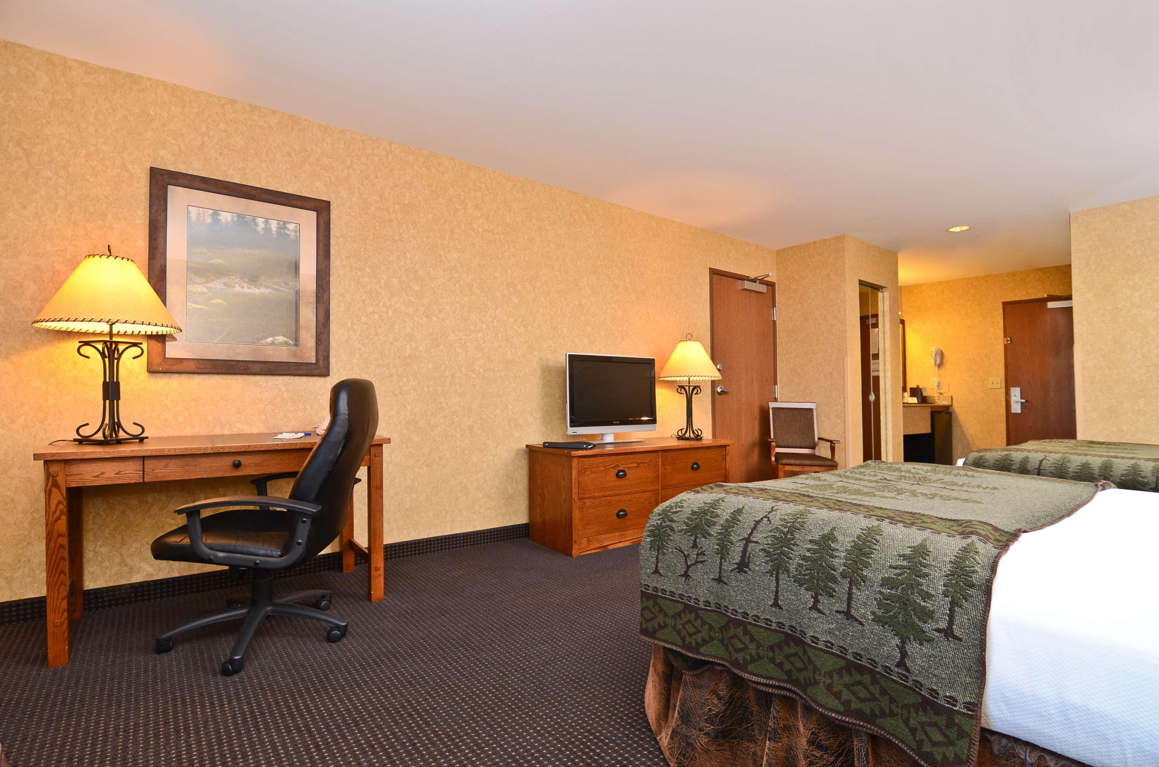 Best Western Plus Kelly Inn And Suites Фарго Экстерьер фото