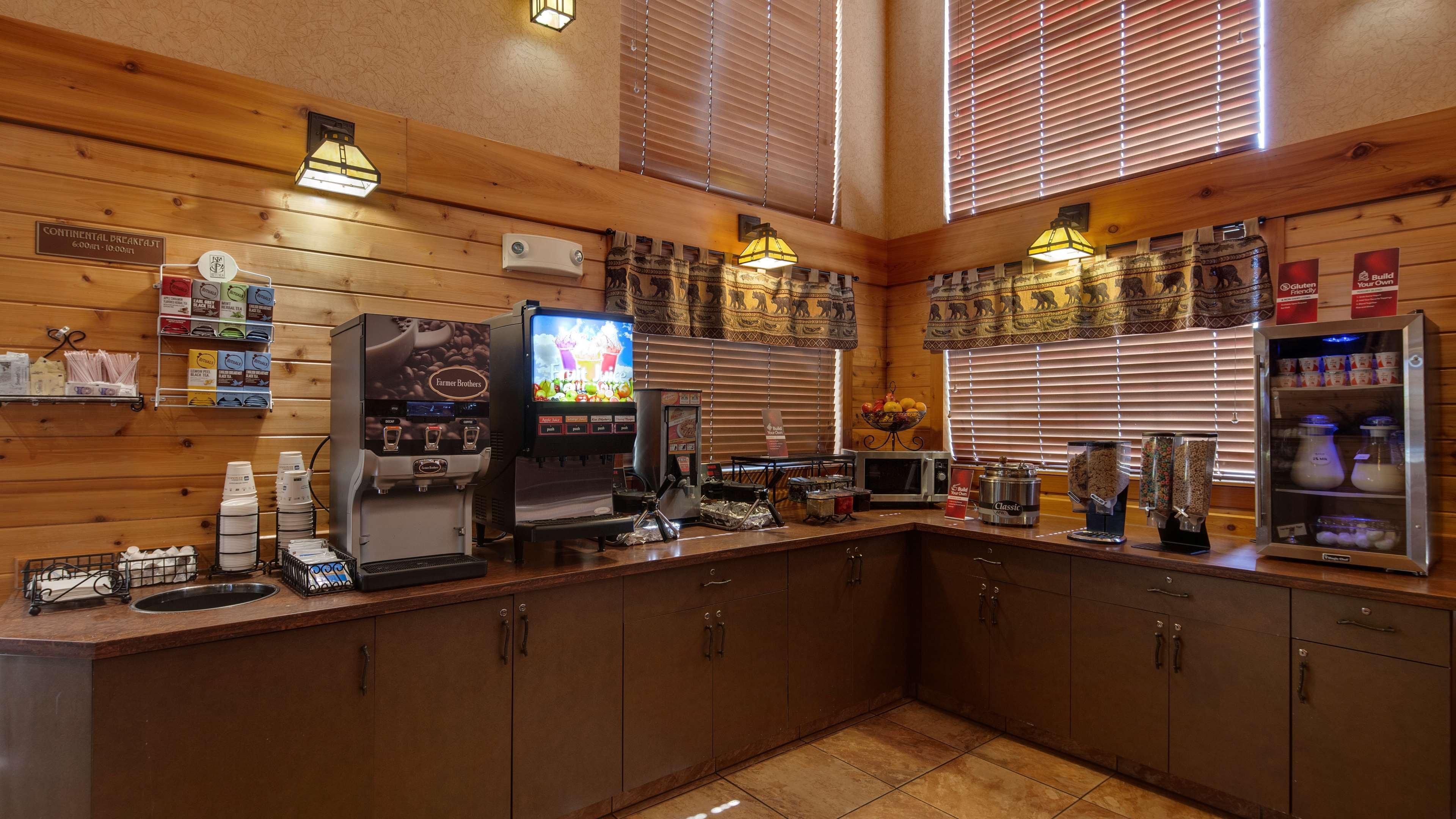 Best Western Plus Kelly Inn And Suites Фарго Экстерьер фото