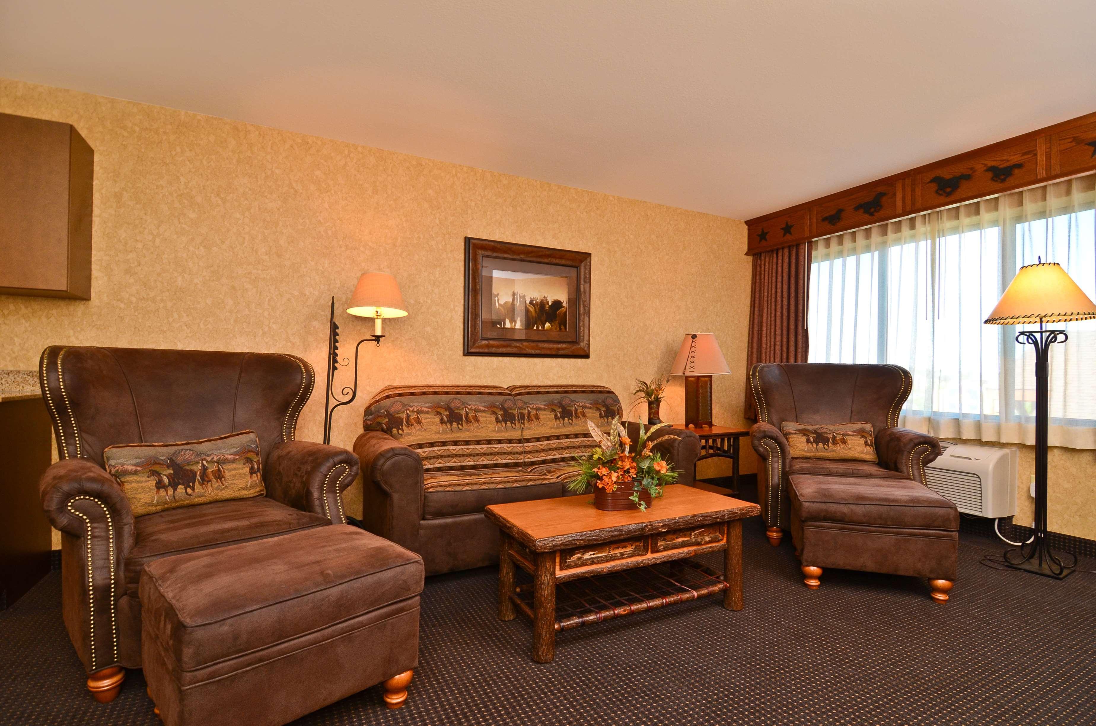 Best Western Plus Kelly Inn And Suites Фарго Экстерьер фото