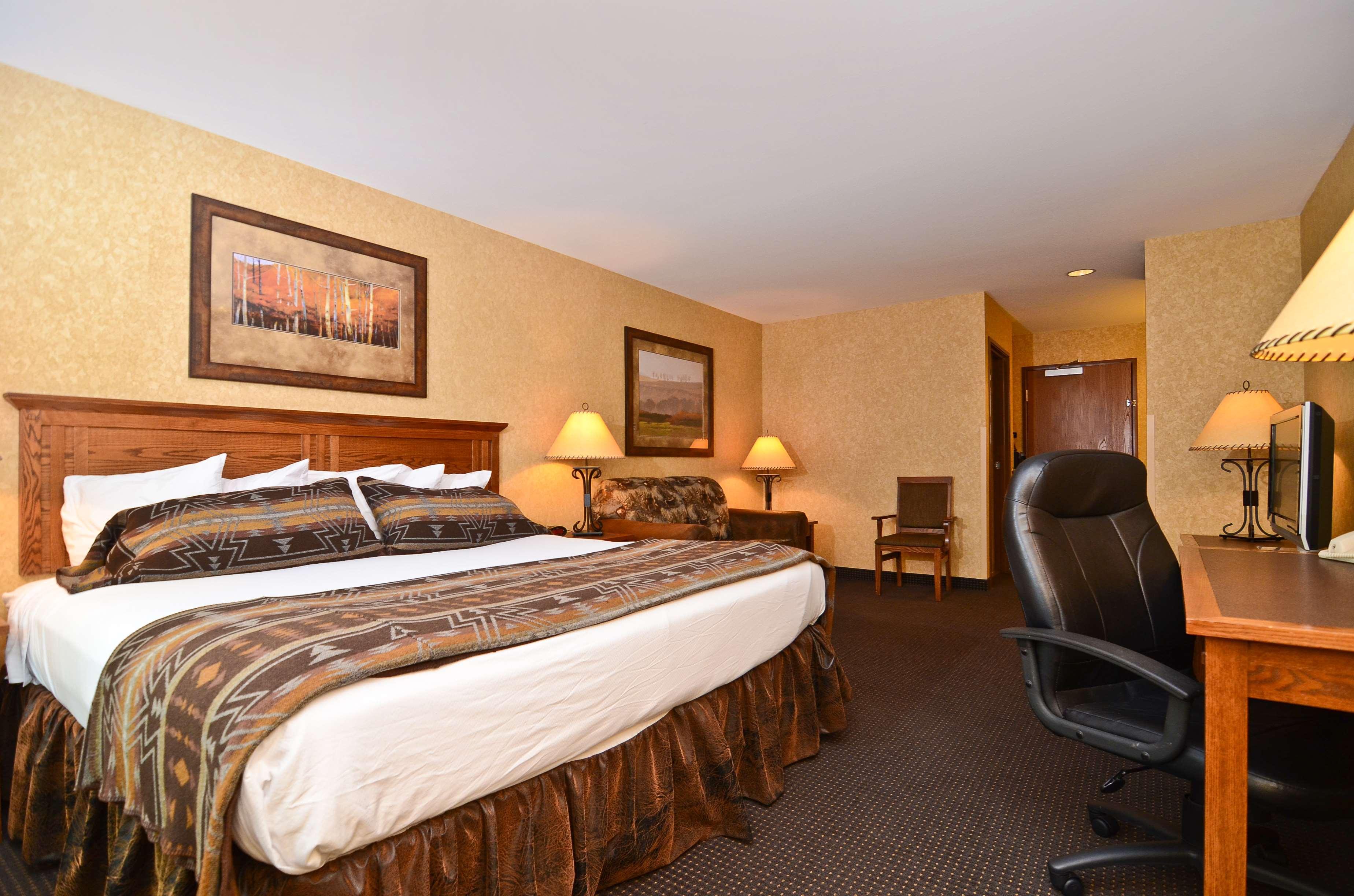 Best Western Plus Kelly Inn And Suites Фарго Экстерьер фото