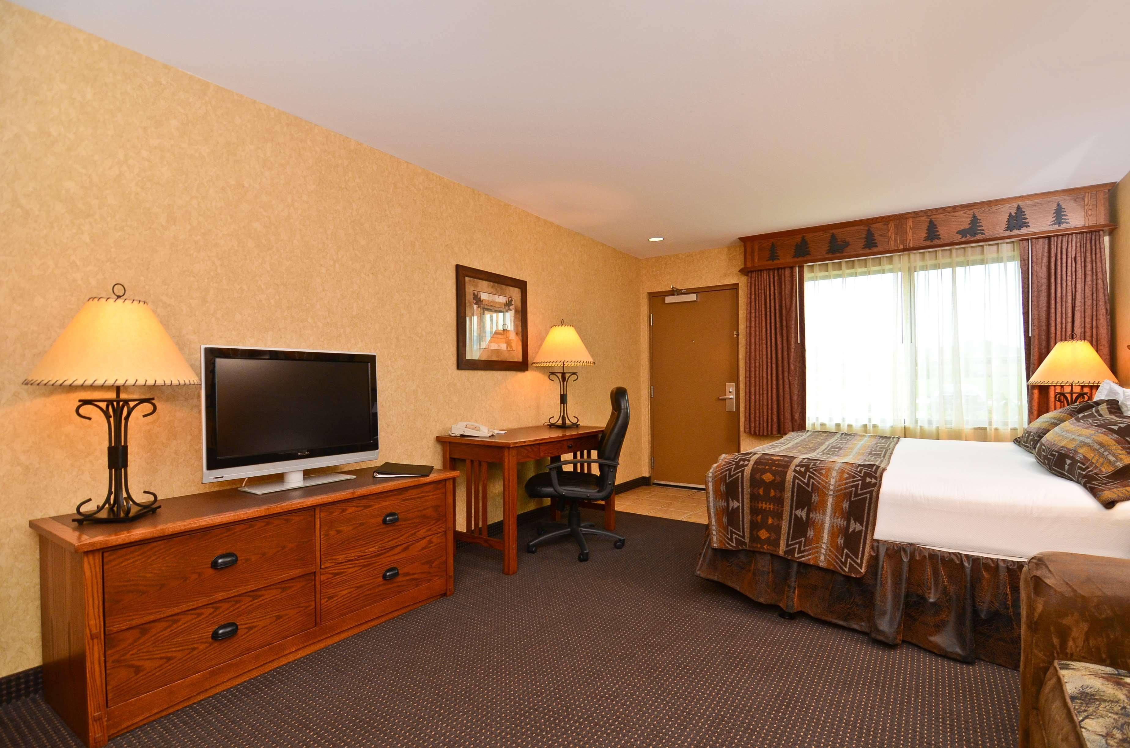 Best Western Plus Kelly Inn And Suites Фарго Экстерьер фото